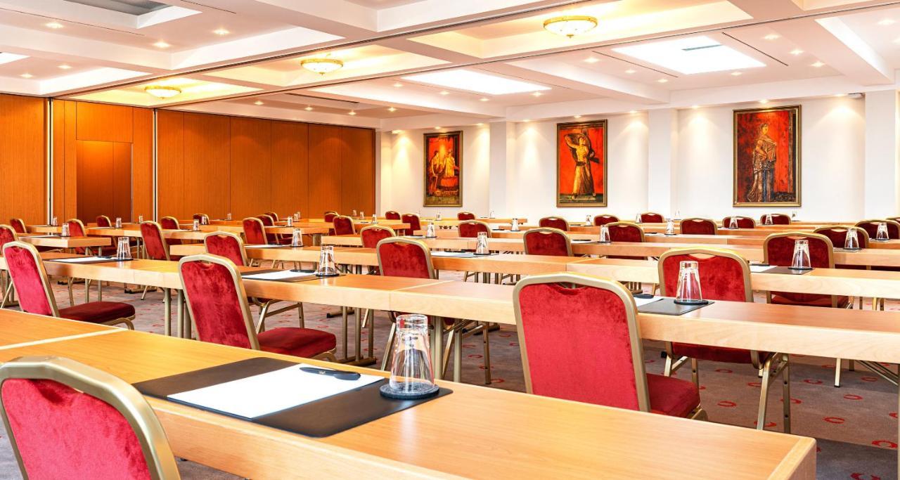 Victor'S Residenz-Hotel Schloss Berg Ненниг Экстерьер фото Meeting room