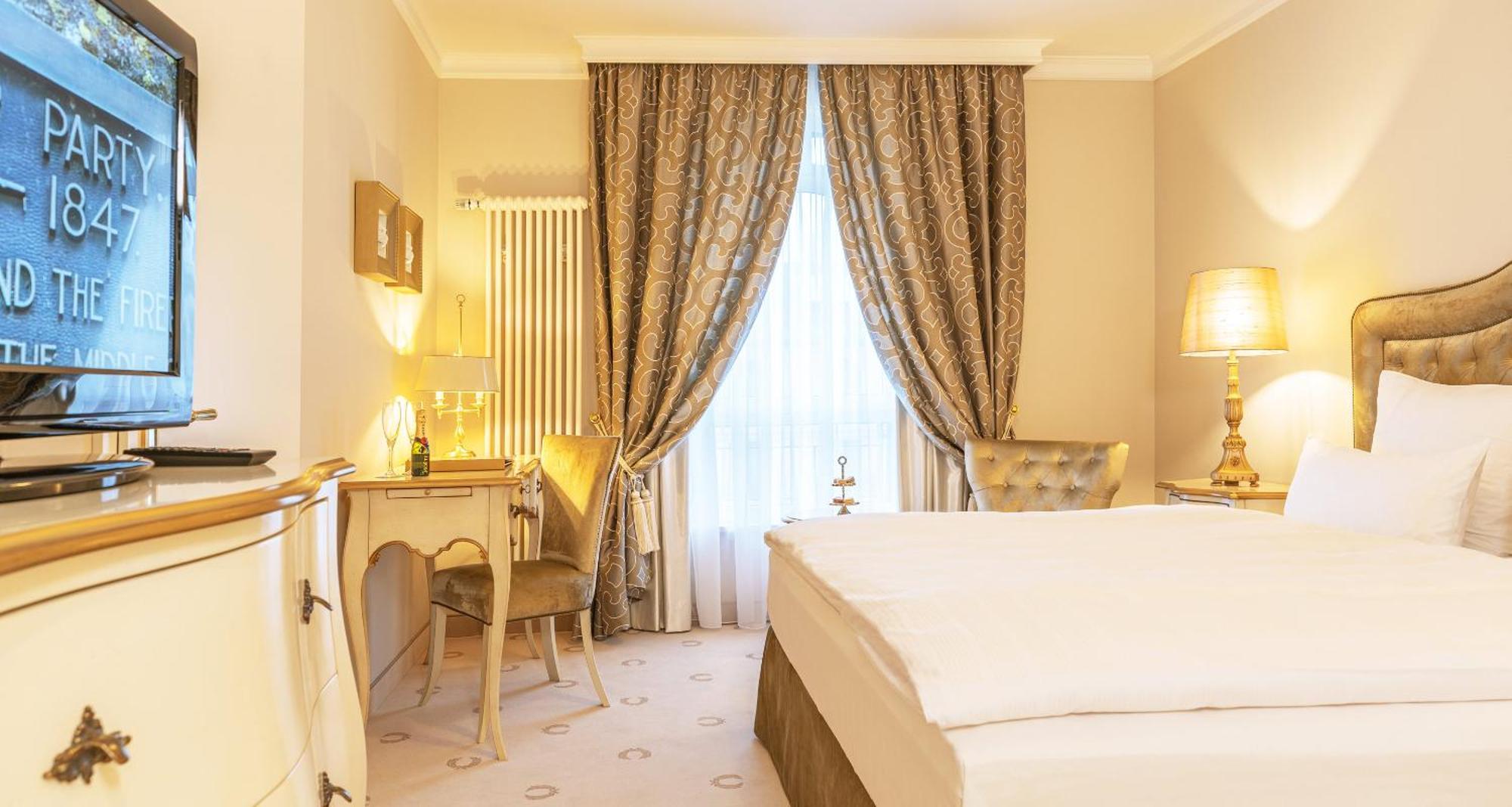 Victor'S Residenz-Hotel Schloss Berg Ненниг Экстерьер фото